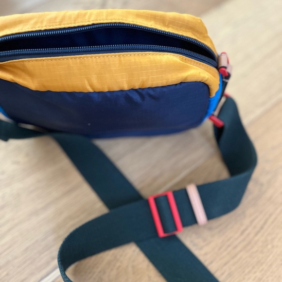 Tory Burch Ripstop crossbody - Picture 10 of 10